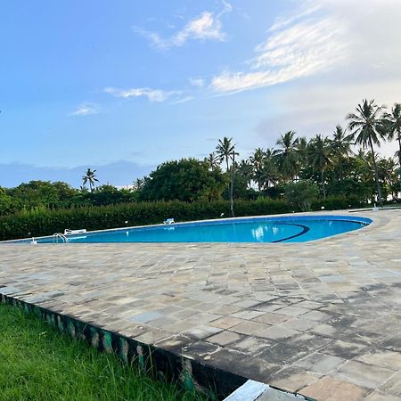 Waves And Wanderlust-Diani Beach Exterior foto